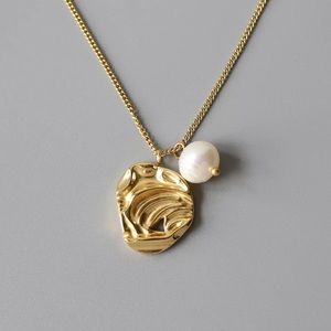 Gold plated pendant and pearl chain